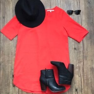 Beautiful orange shift dress!